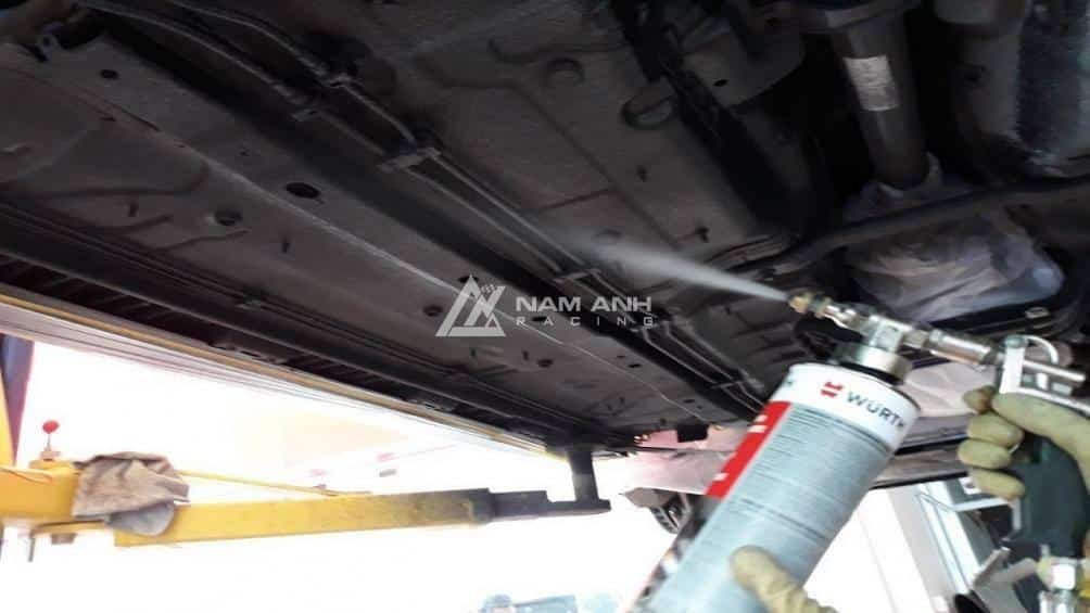 phủ gầm ô tô