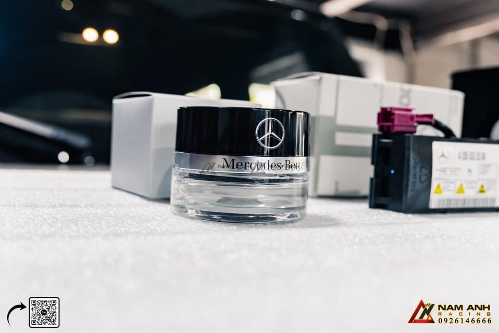 Nước hoa Mercedes cùng hệ thống khuếch tán nước hoa Air Balance
