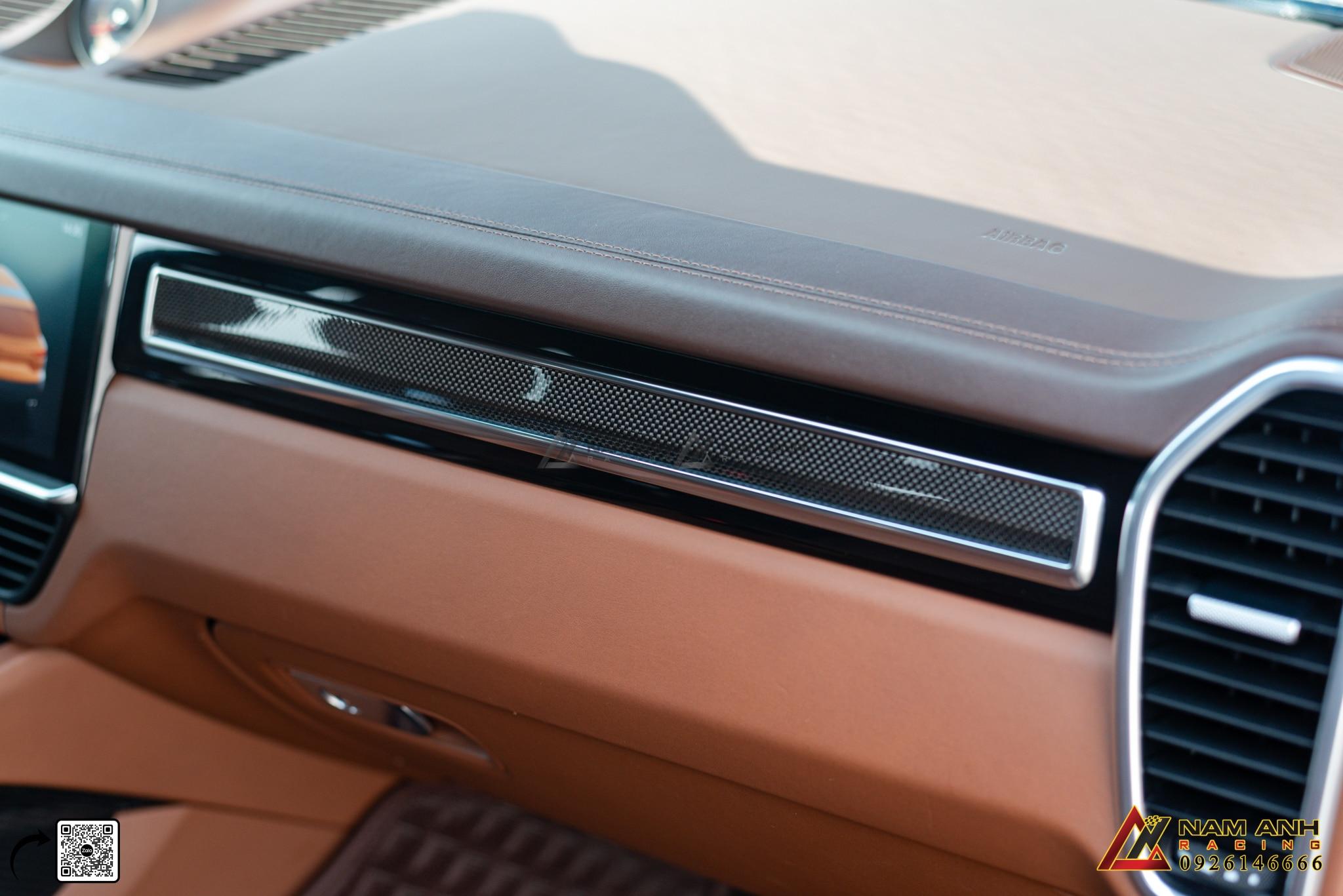 Nâng cấp trims carbon cho Porsche Cayenne 2018-2022