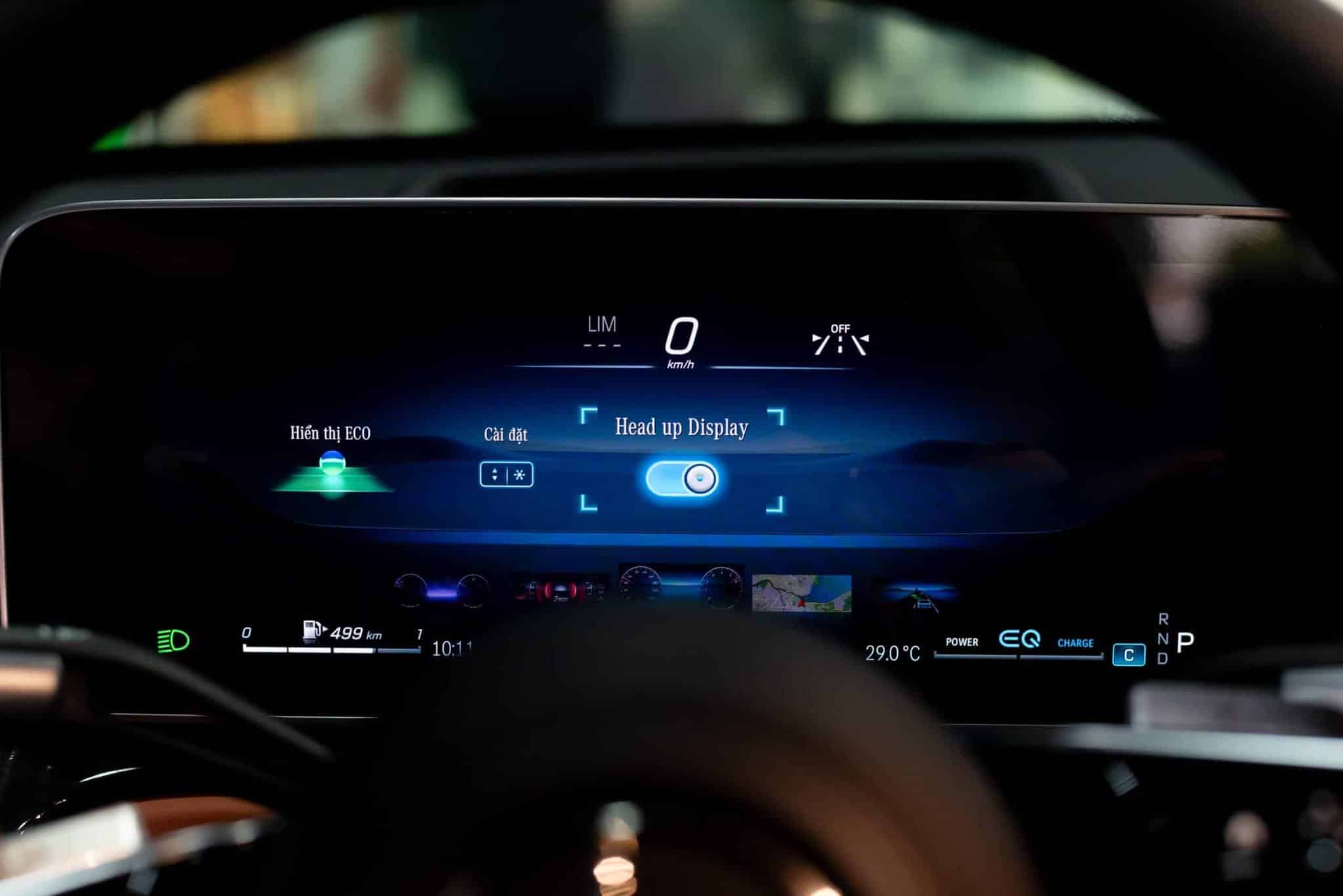 Hệ thống kiểm soát nhiệt độ thông minh này không chỉ tập trung vào việc làm lạnh, mà còn giữ cho nhiệt độ bên trong tủ ổn định, ngăn chặn sự biến động nhiệt độ từ môi trường bên ngoài.