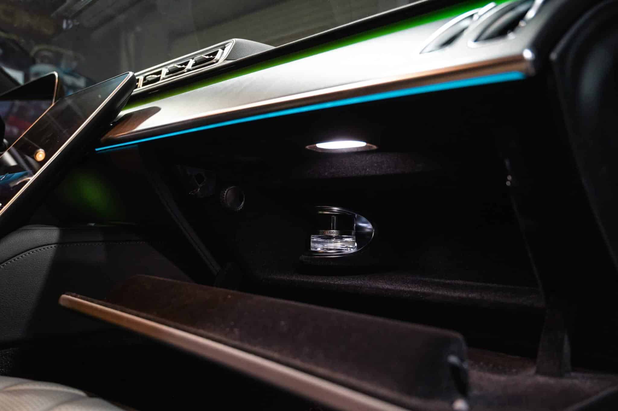 Trải Nghiệm Sáng Tạo với Độ led nội thất Mercedes S450