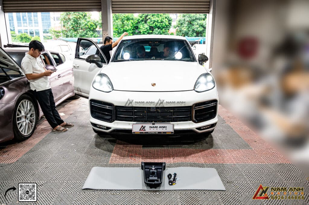 Tại sao việc lắp đặt yên ngựa cảm ứng lại là một quyết định thông minh giúp nâng cấp chiếc Porsche Cayenne