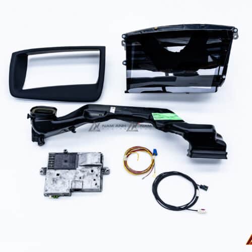 HUD của Mercedes-Benz GLC-Class 2024 (X254) còn có khả năng cung cấp các cảnh báo an toàn trực quan