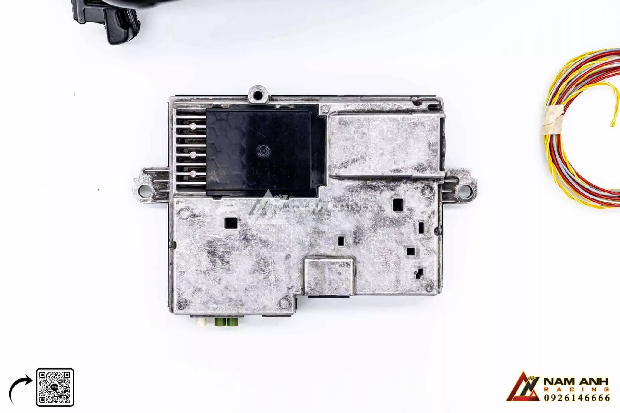 Chỉnh các thông số hiển thị của HUD để phù hợp với thói quen lái xe của mình