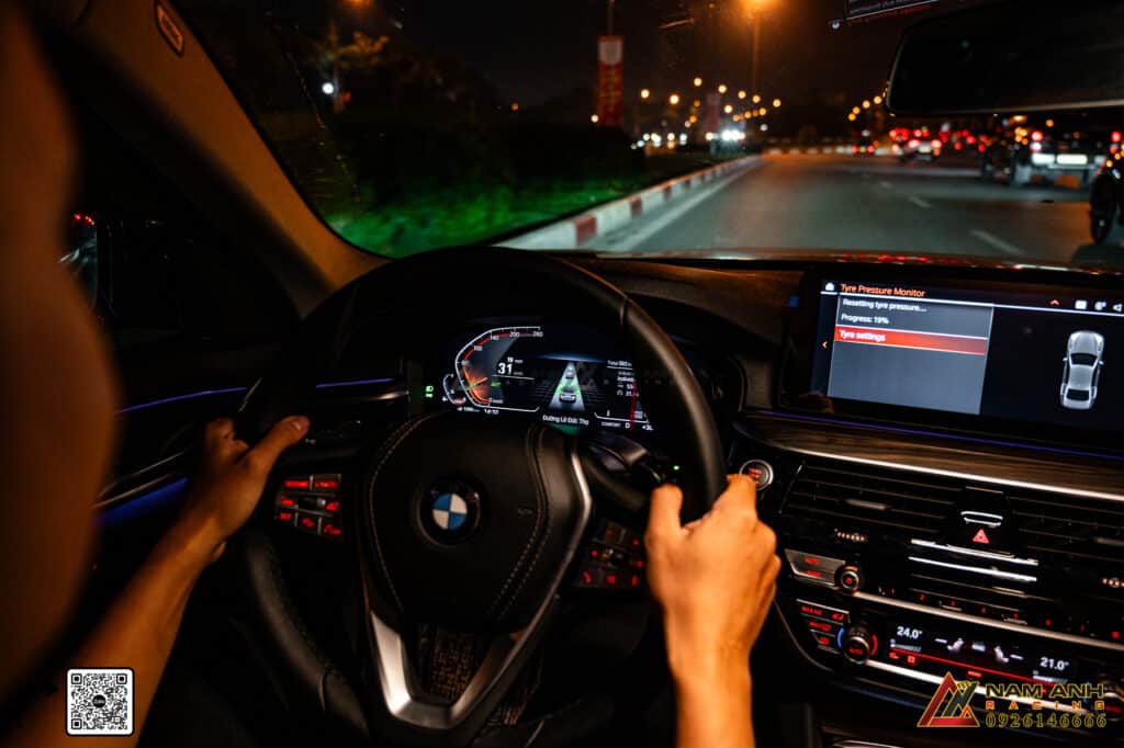 Nâng cấp Camera 360, cảnh báo điểm mù, acc phanh khoảng cách, áp suất lốp của BMW 5-Series G30