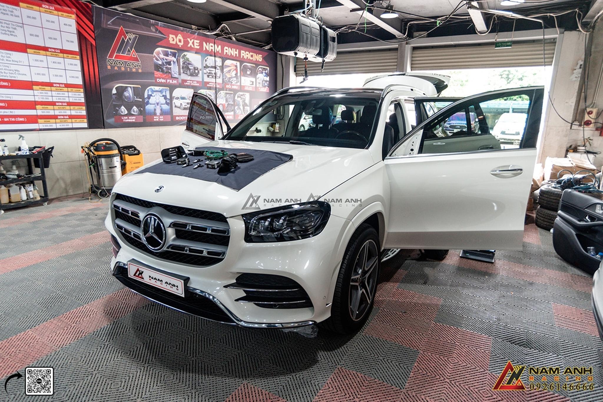 Lắp đặt hệ thống cảnh báo điểm mù tại Nam Anh Racing, nơi dịch vụ luôn đạt chuẩn cao, tay nghề đỉnh cao