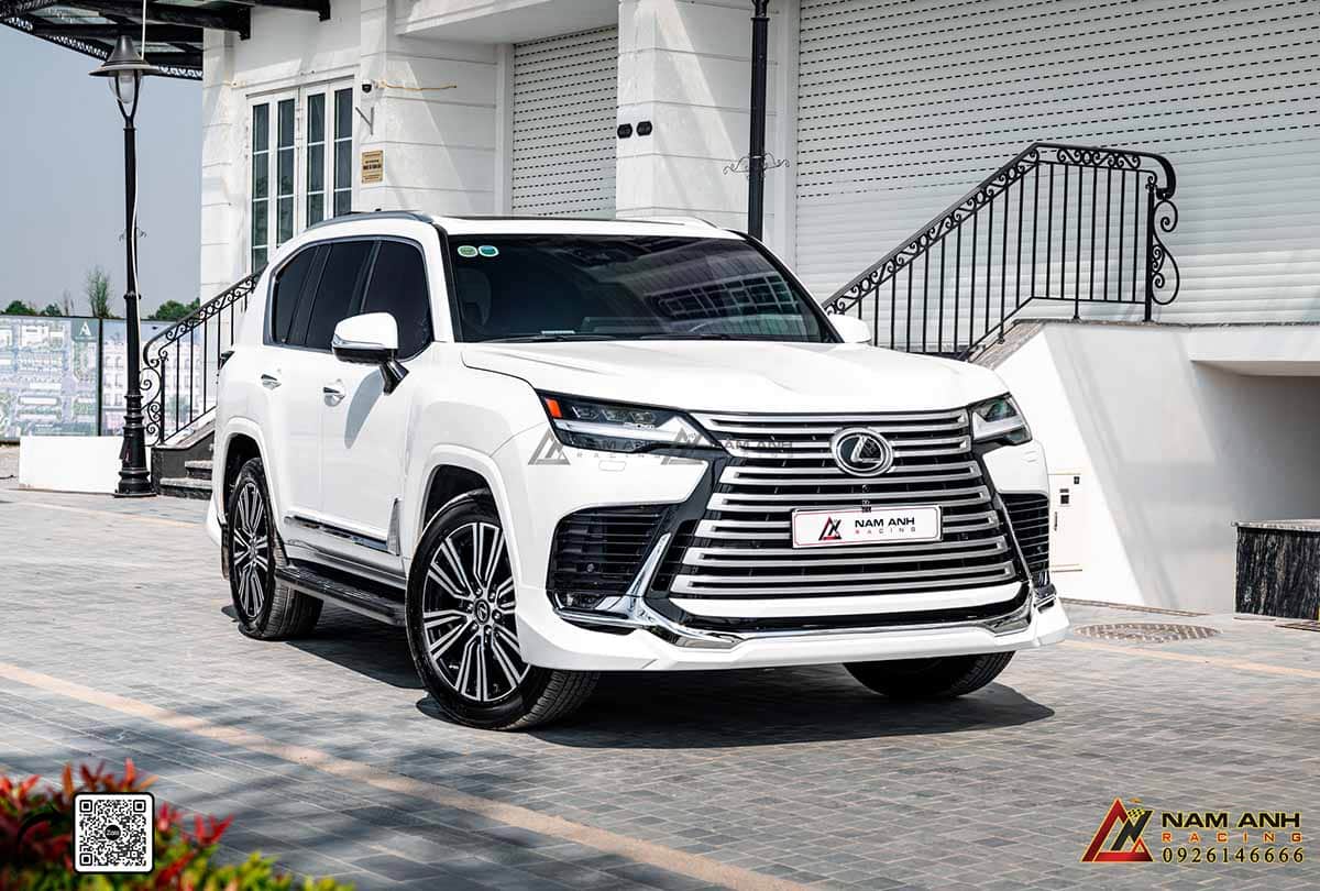 Lexus LX 600 là chiếc SUV hạng sang, kích thước lớn