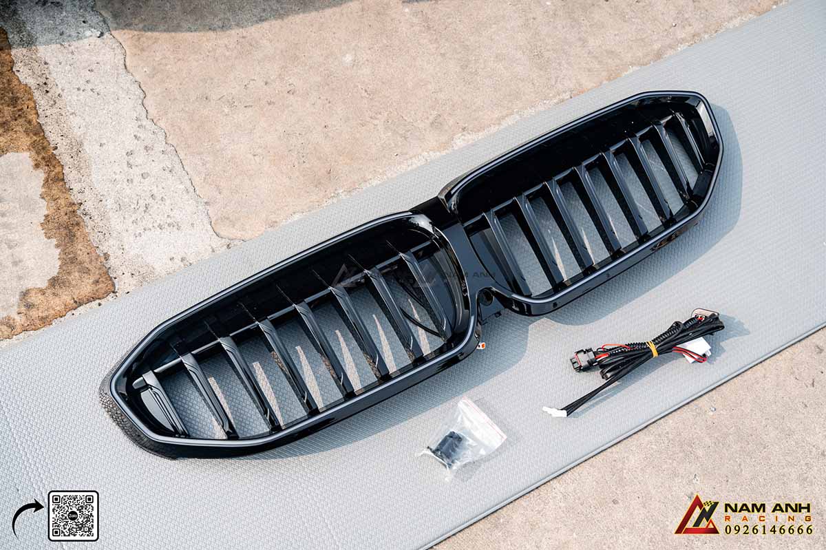 Mặt ca lăng BMW 3 series G20 được tích hợp hệ thống LED liền mạch