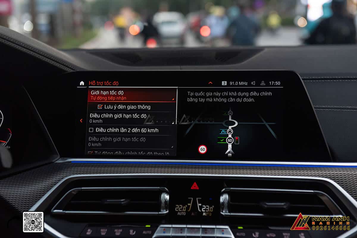 Lái xe thông minh hơn với tính năng cảnh báo tốc độ, giúp bạn luôn duy trì tốc độ an toàn