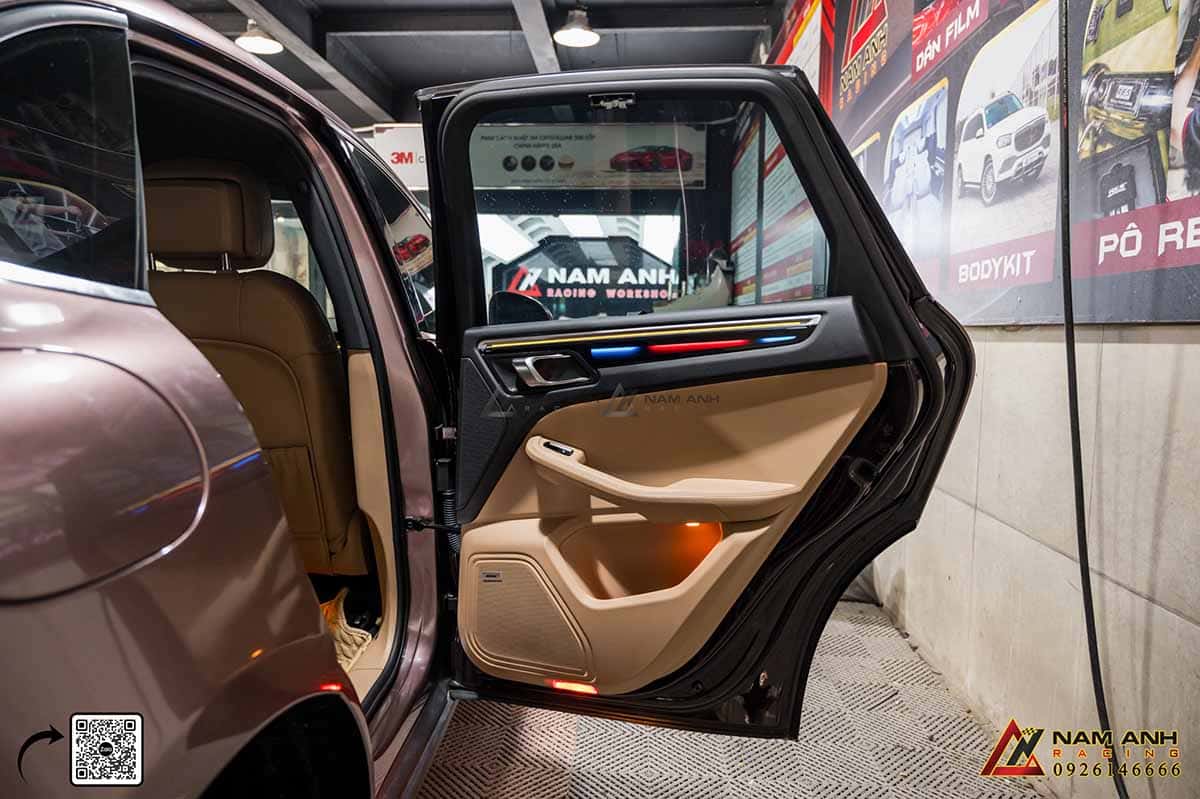 Phụ kiện LED nội thất xe chính hãng