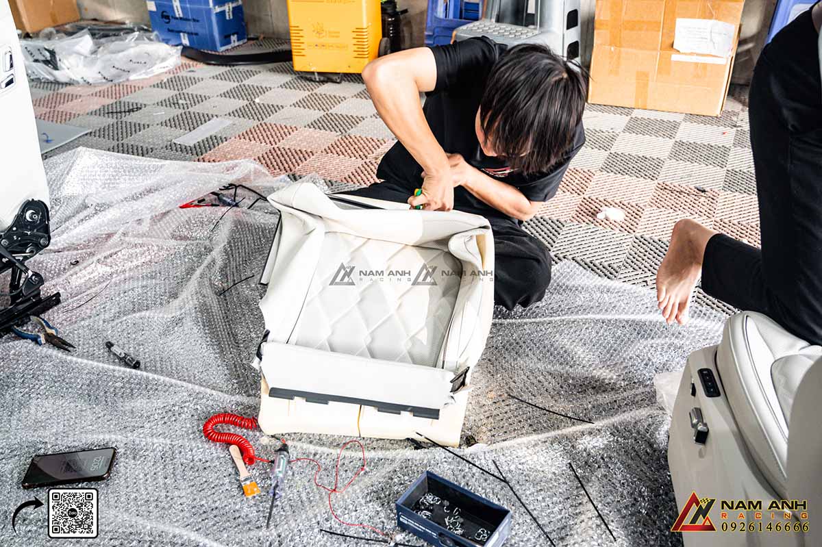 Đội ngũ nhân viên kỹ thuật Nam Anh Racing luôn tận tâm hết lòng vì công việc