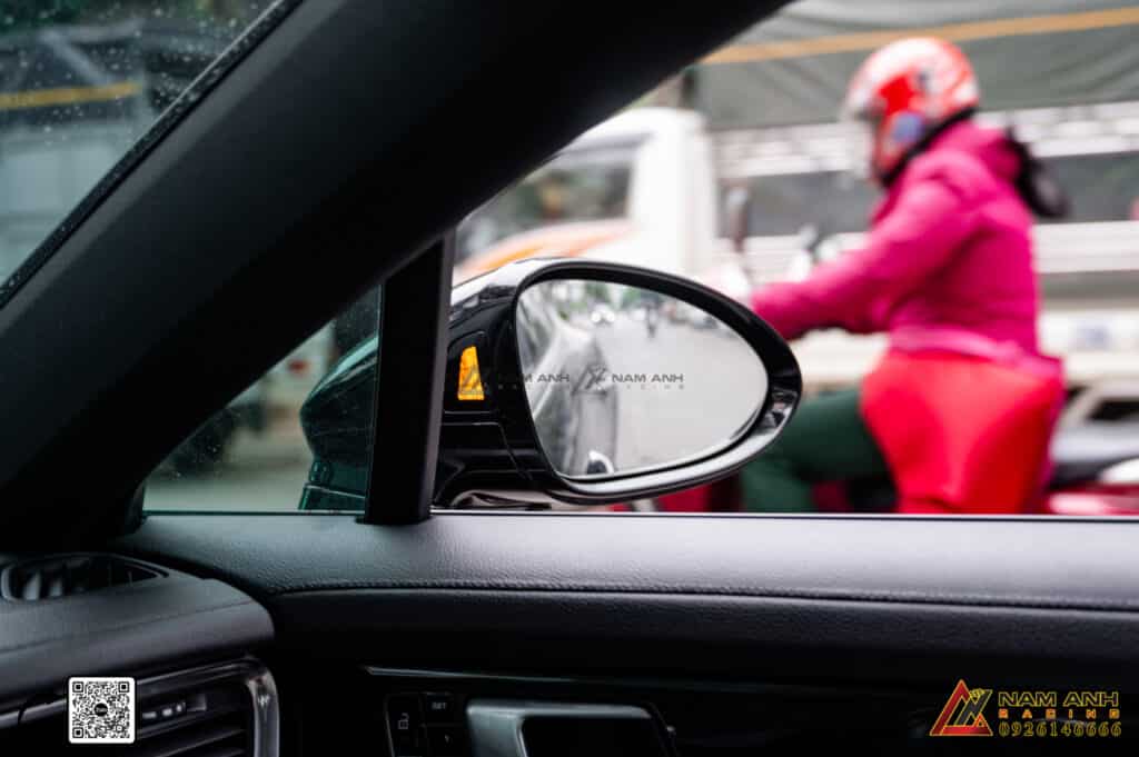 Xử lý tình huống khẩn cấp với phanh tự động