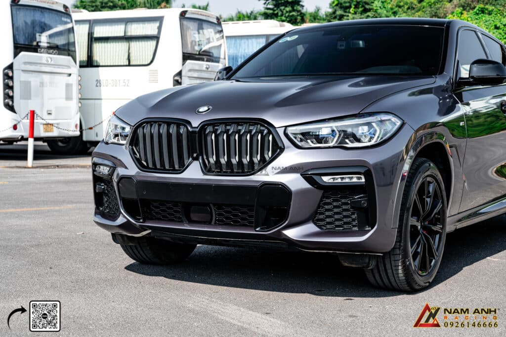 BMW X6 nâng cấp phanh khoảng cách ACC, cảnh báo điểm mù lái BMW X6 trở nên dễ dàng và thoải mái hơn