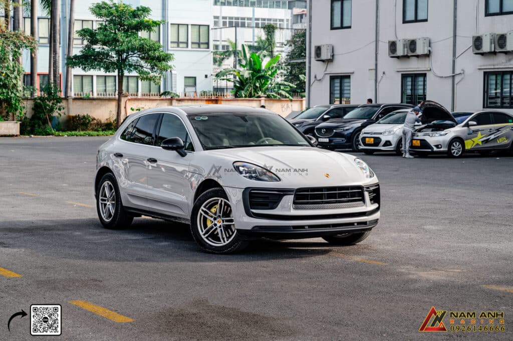 Sau khi các bộ phận mới được lắp đặt, kỹ thuật viên sẽ tiến hành kiểm tra lại tất cả các hệ thống trên xe