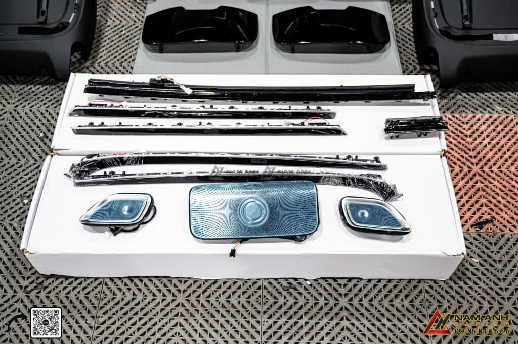 Mercedes S-Class W223 nâng cấp Maybach không chỉ gây ấn tượng bởi vẻ ngoài đẳng cấp mà còn chinh phục mọi khách hàng bằng không gian nội thất vượt xa mong đợi.