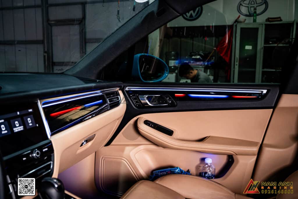 Bộ đèn LED nội thất cho Porsche Macan có tác dụng thẩm mỹ