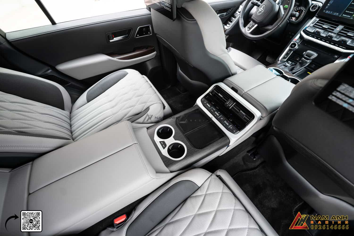 Tùy chỉnh màu sắc và đường chỉ khâu