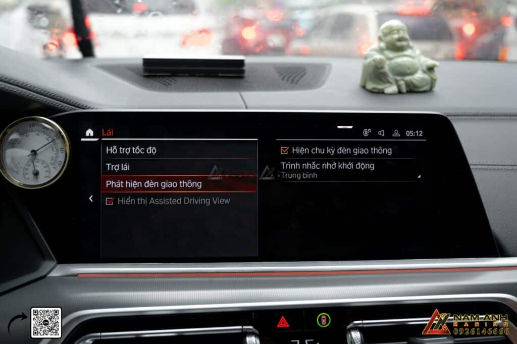 Hệ thống ACC Pro tự động dừng và khởi động theo xe phía trước