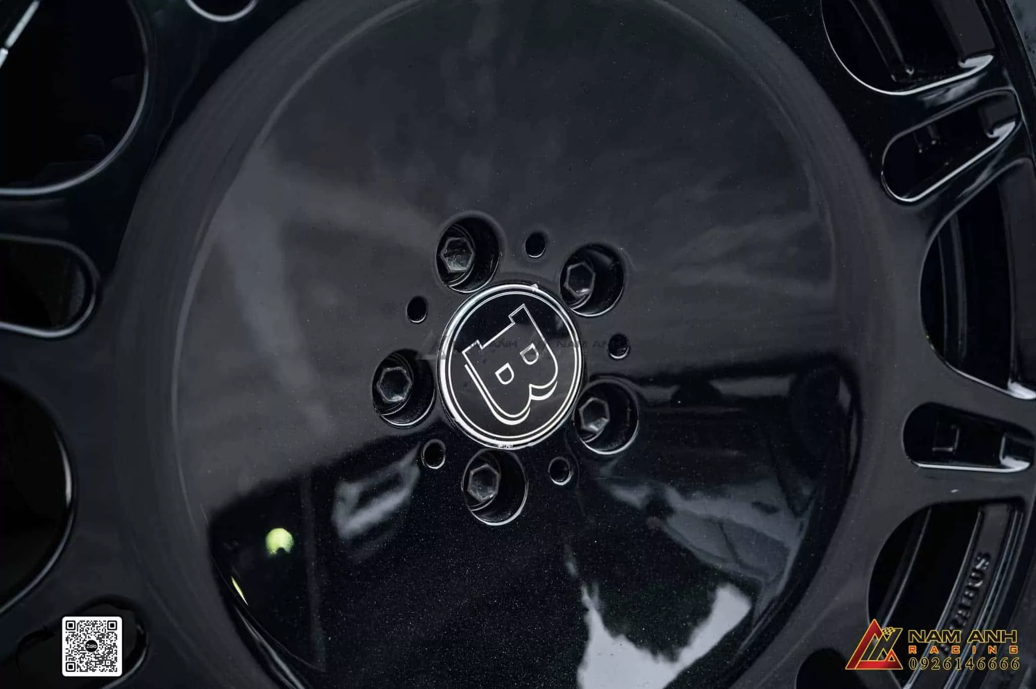 Mâm Brabus Monoblock 22 inch kết hợp lốp Pirelli Scorpion Zero