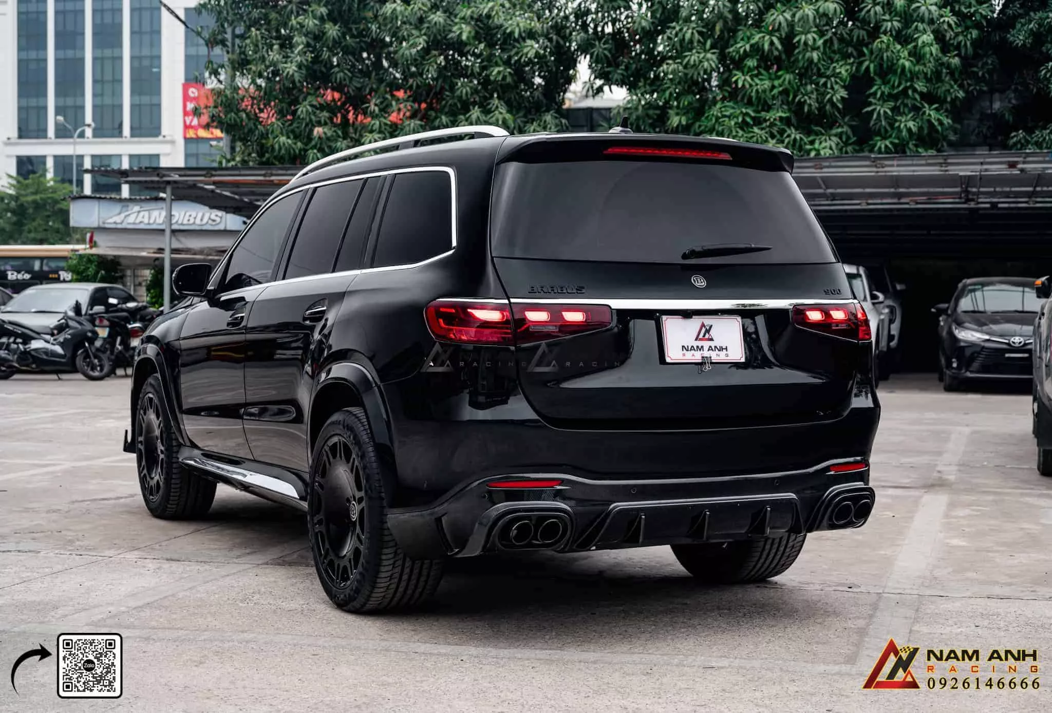 Cản sau Brabus tối ưu khí động học, giúp xe vận hành mượt mà hơn