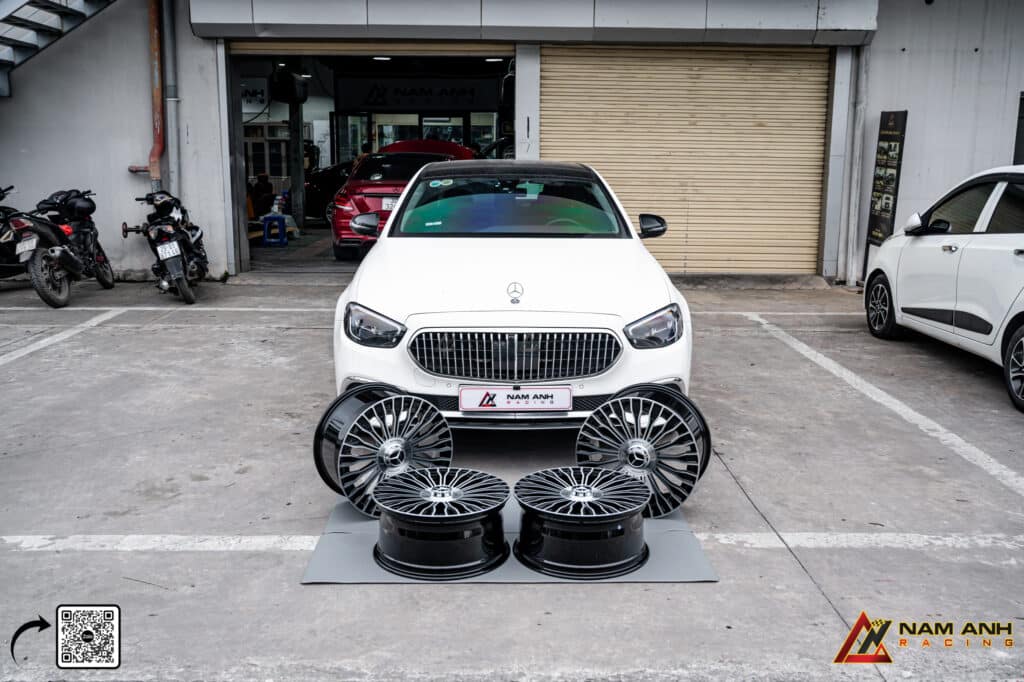 Giới Thiệu Về Mercedes E200 2022 Nâng Cấp Mâm Style Maybach S680 Inch