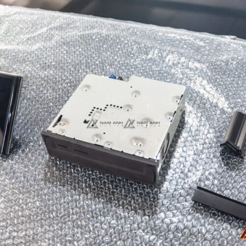 Head unit là trung tâm điều khiển chính của Hệ thống màn hình 12,3 inch Audi A4 (20-25)