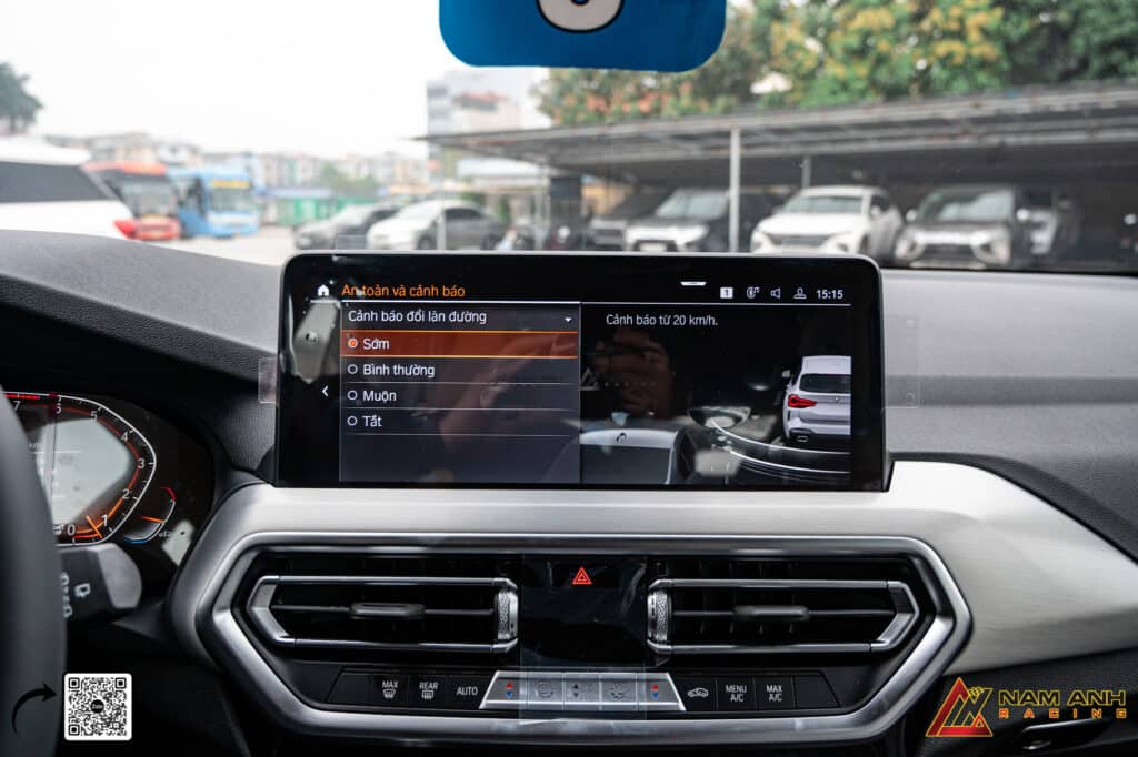 Cảnh báo điểm mù là một tính năng an toàn tiên tiến được trang bị trên nhiều dòng xe hiện đại, bao gồm BMW X3 G01 LCI