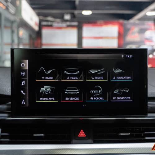 So Sánh Màn Hình 12,3 Inch Với Các Phiên Bản Màn Hình 10,1 Inch Tại Thị Trường Việt Nam