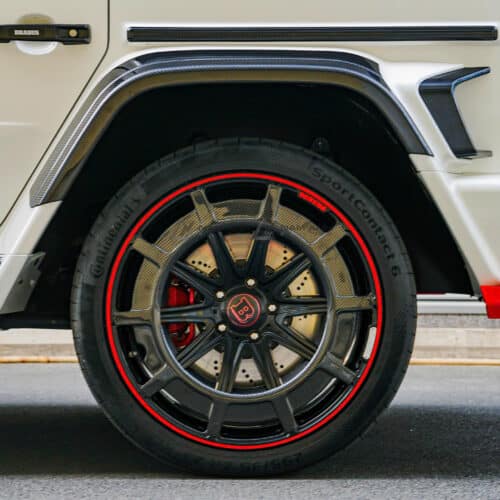 Bộ mâm Brabus Monoblock Z 24 inch không chỉ mang lại vẻ ngoài thể thao mà còn giúp xe vận hành ổn định hơn.