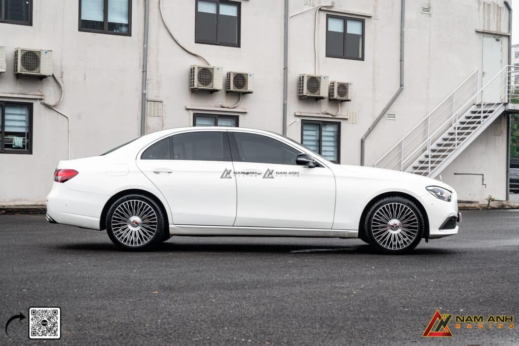 Cần đảm bảo tính đồng bộ giữa các bộ phận khi Mercedes E200 2022 nâng cấp mâm style Maybach S680 inch