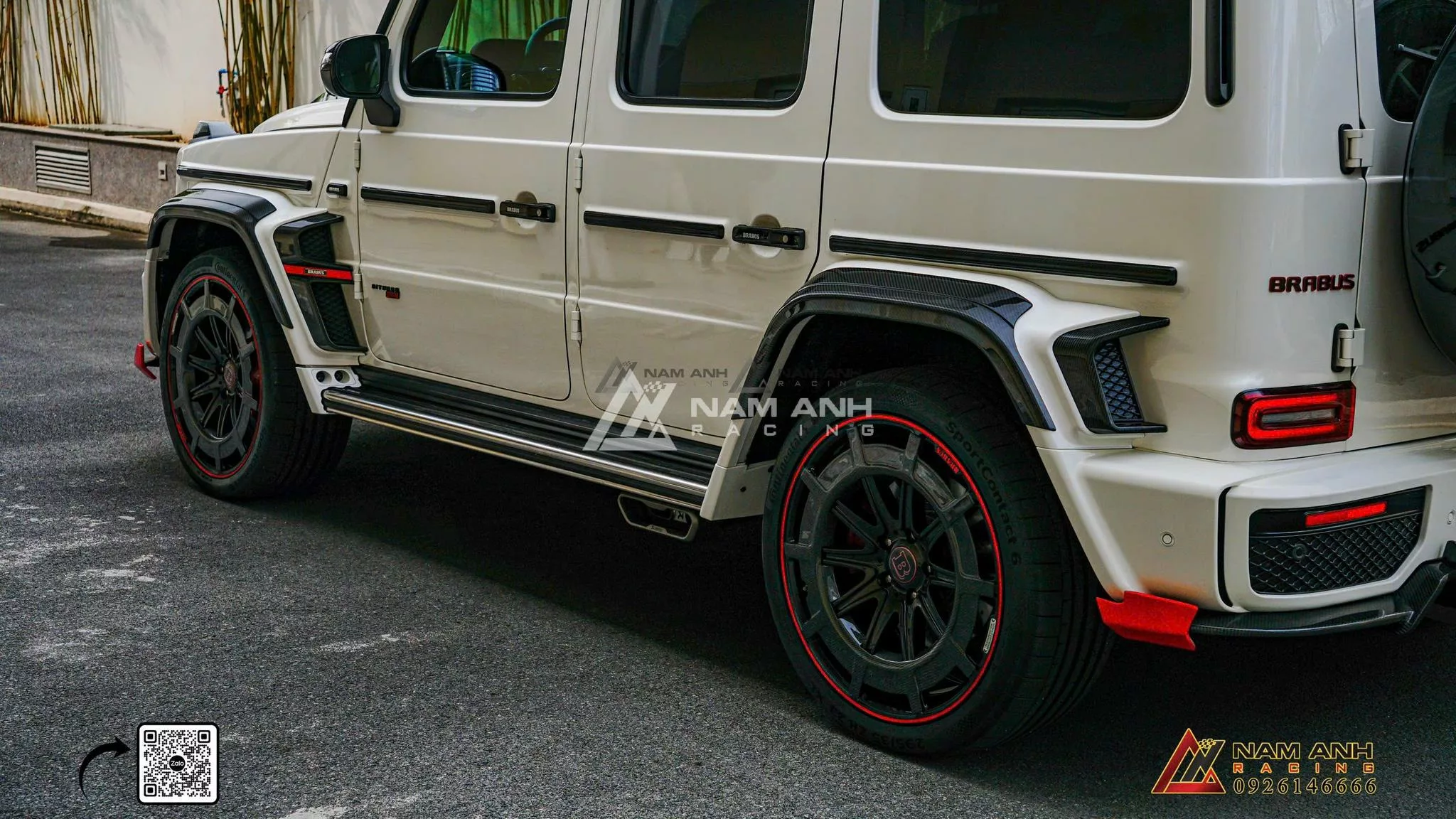 Độ bodykit Brabus 900 Rocket Edition dành cho Mercedes G 63 trải nghiệm lái xe