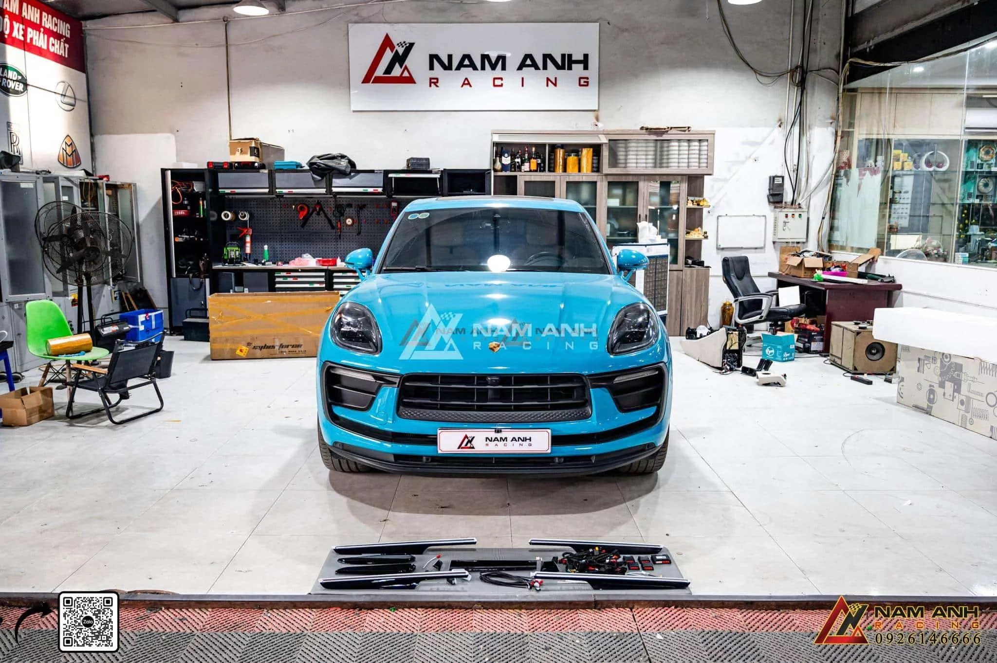 Địa chỉ uy tín để nâng cấp bộ đèn LED nội thất cho Porsche Macan