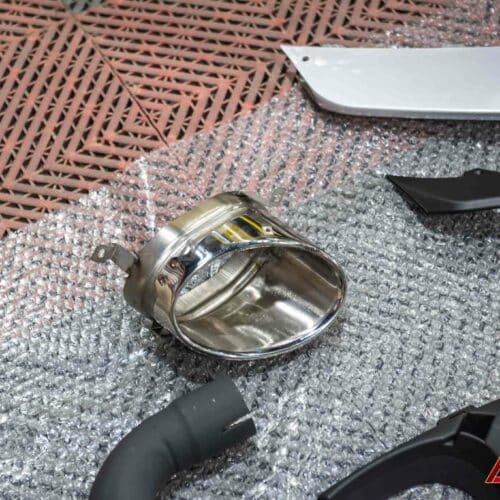 Bodykit RS Audi TT (06-14) giúp xe nổi bật với thiết kế mạnh mẽ.