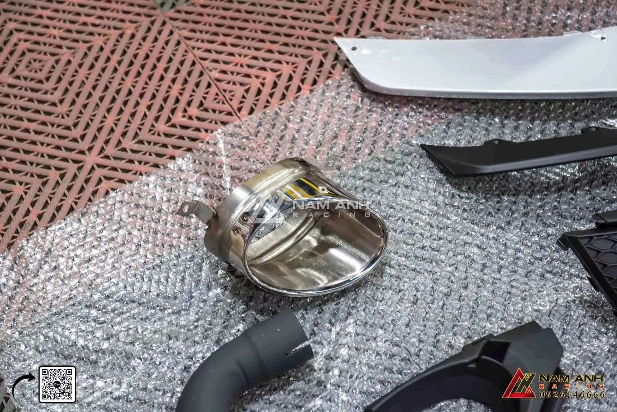 Bodykit RS Audi TT (06-14) giúp xe nổi bật với thiết kế mạnh mẽ.