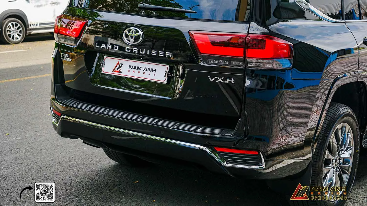 Ốp hông VX.R Toyota Land Cruiser LC 300 tăng vẻ bề thế và mạnh mẽ