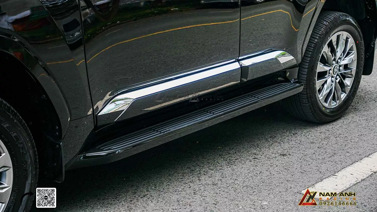 Nâng cấp ngoại thất bệ bước xe Toyota LC300