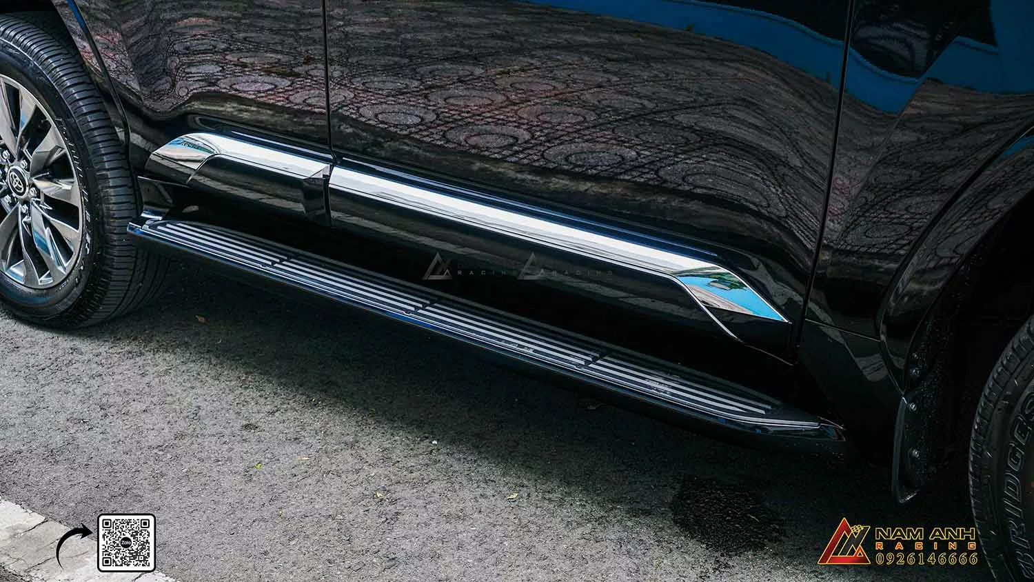 Bệ bước cơ xe Toyota Land Cruiser LC300