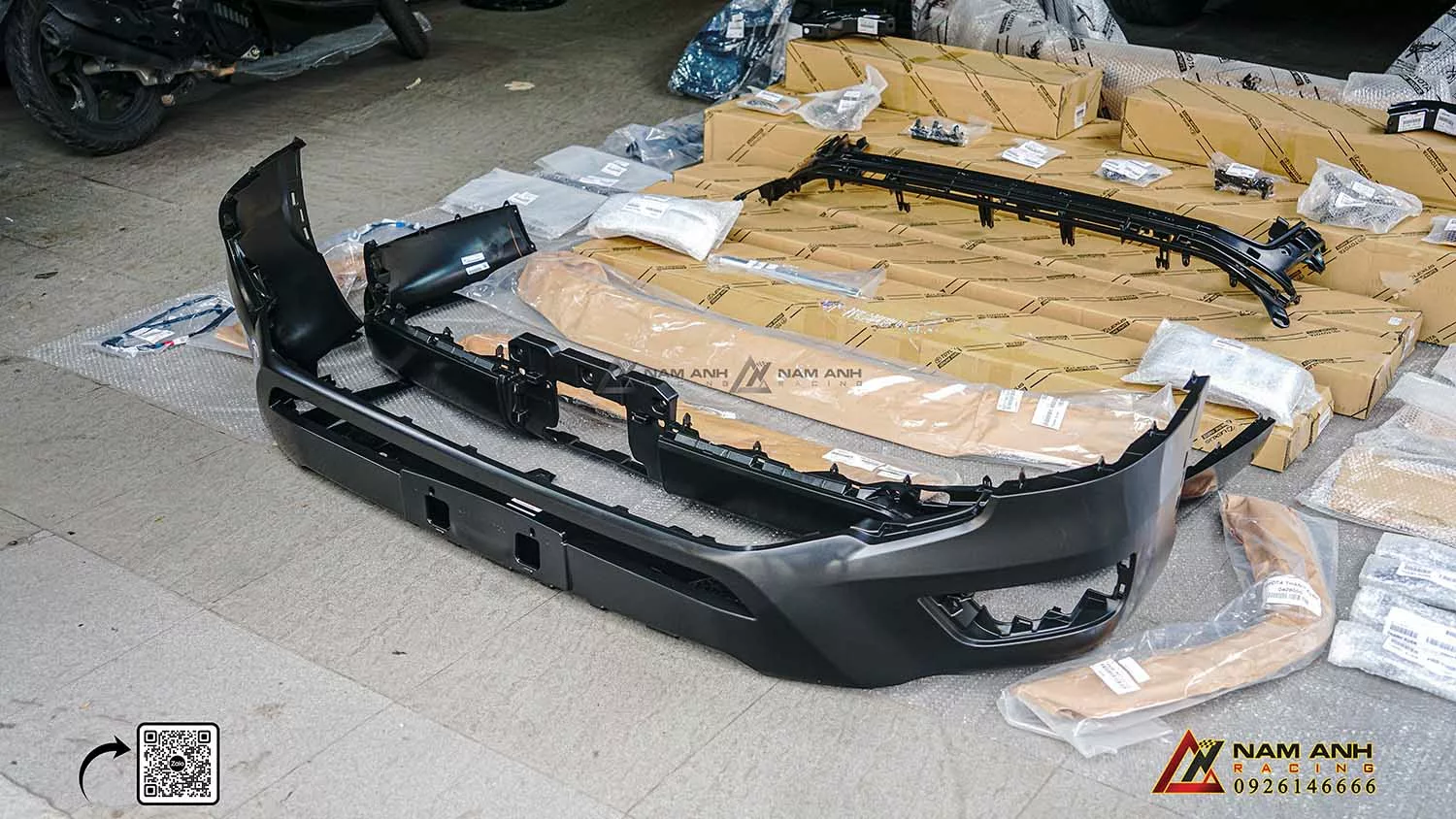 Toyota Land Cruiser LC 300 nổi bật hơn với bodykit VX.R chính hãng tại Nam Anh Racing