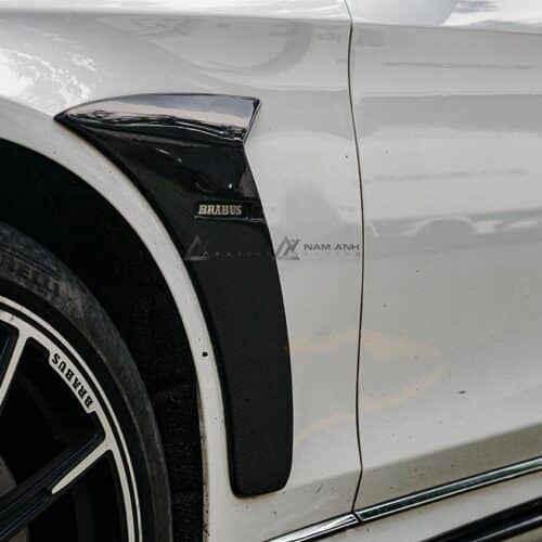 Chi tiết ốp carbon – Sang trọng, chống trầy xước, bền đẹp theo thời gian