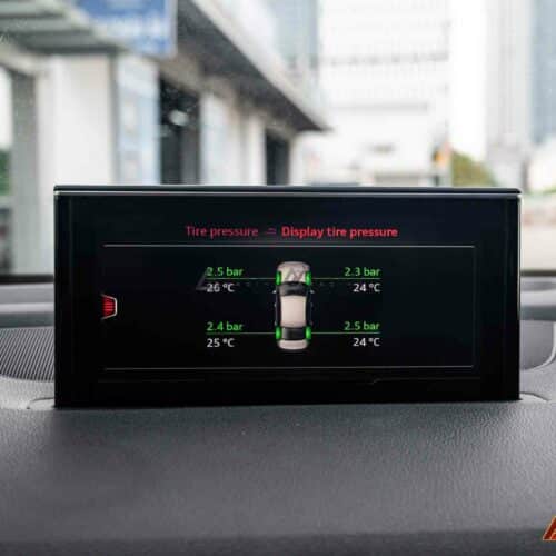 Hệ thống áp suất lốp Audi Q7 giúp bảo vệ lốp xe lâu dài.