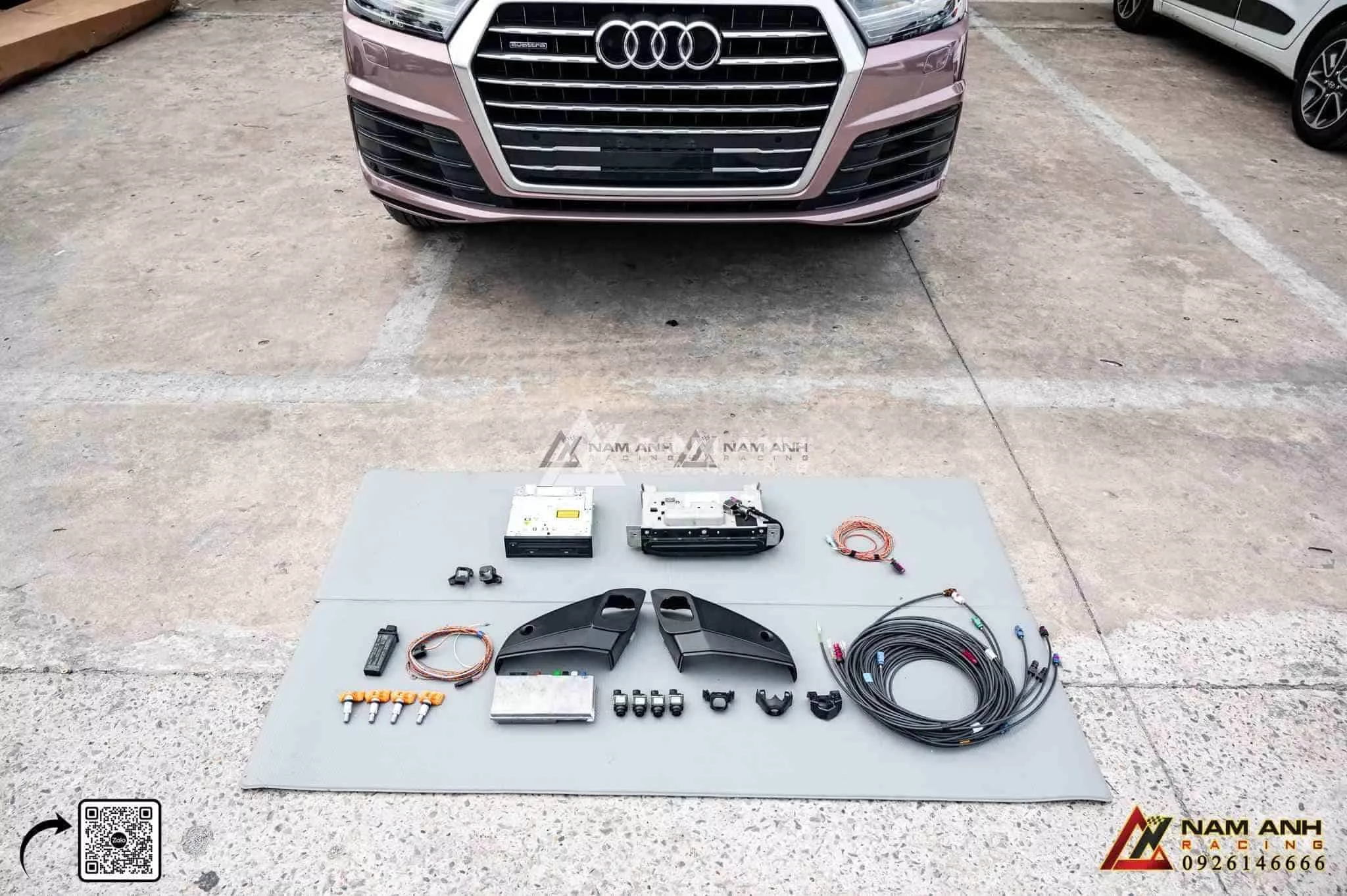 Hệ thống camera 360 Audi Q7 (16-19) giúp quan sát mọi góc xung quanh xe.