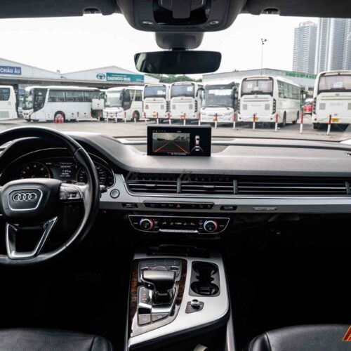 Tính năng camera 360 hỗ trợ lái xe an toàn và hiệu quả hơn trên Audi Q7.