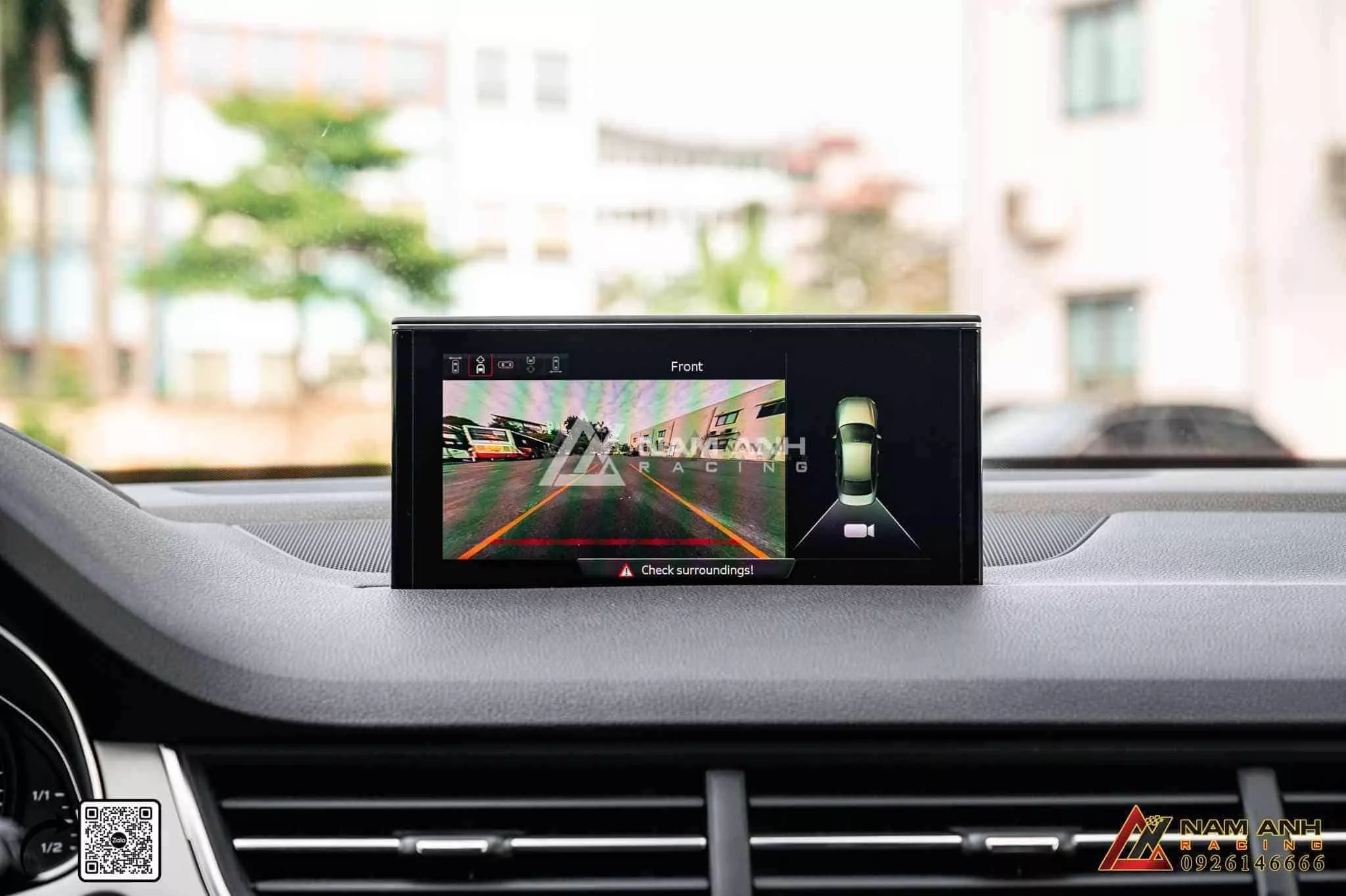 Giúp tránh va chạm với hệ thống camera 360 trên Audi Q7 (16-19).