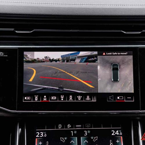 Hệ thống camera 360 Audi Q7 cung cấp hình ảnh chất lượng cao cho người lái.