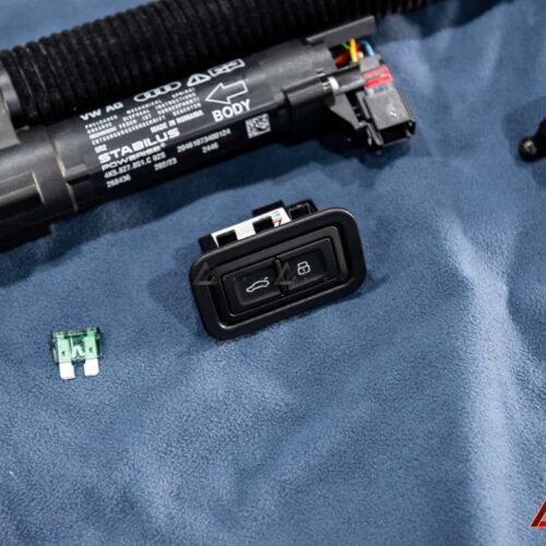 Bền bỉ và ổn định, giúp cốp hoạt động mượt mà trong mọi điều kiện