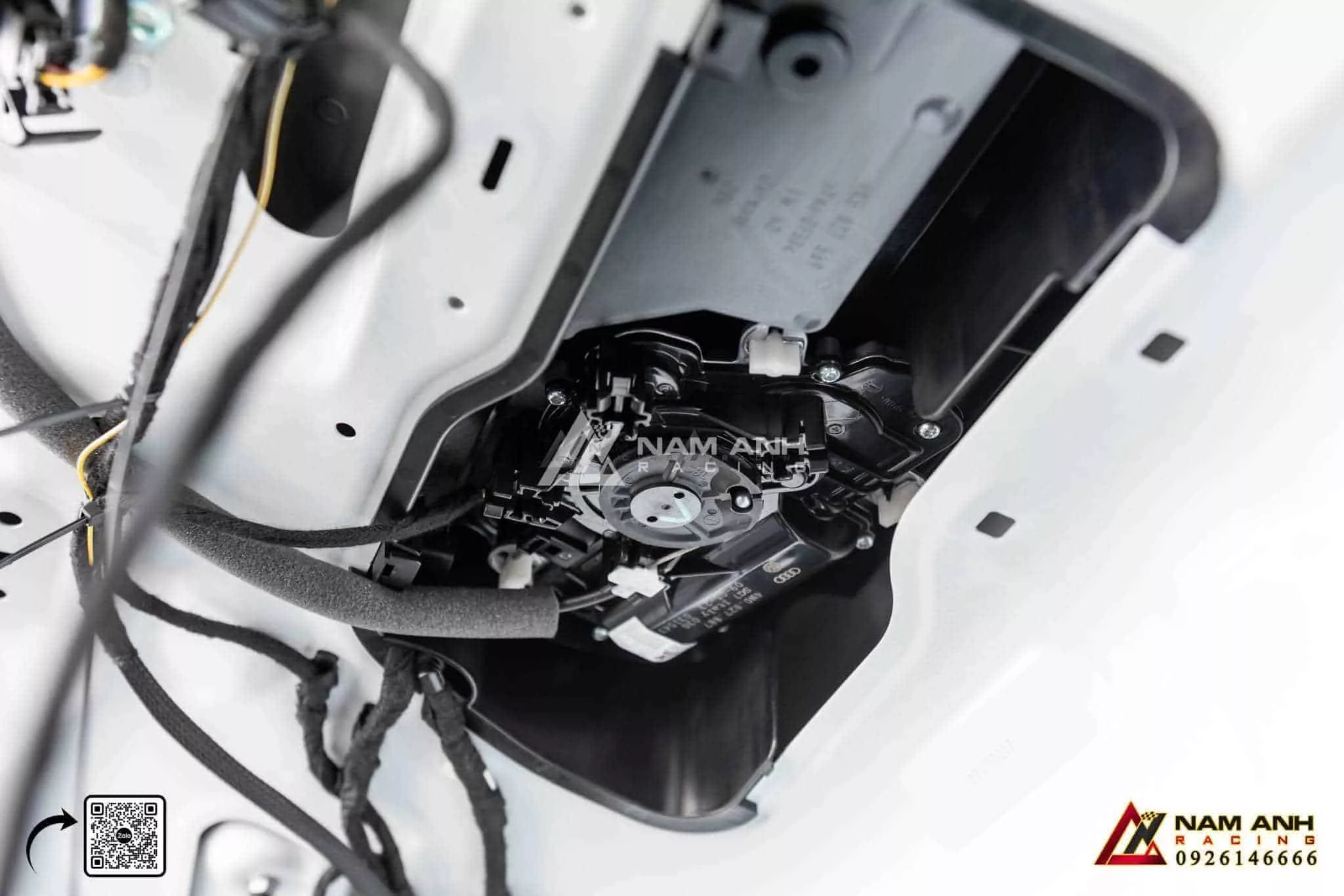 Cảm biến chống kẹt bảo vệ an toàn khi đóng/mở cốp.