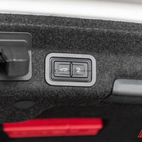 Mở cốp Audi A6 dễ dàng với hệ thống cốp điện thông minh