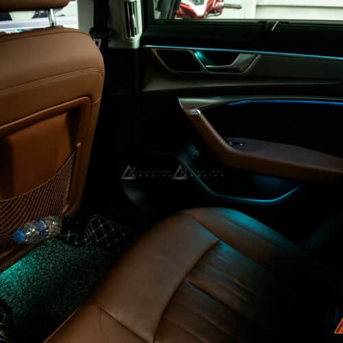 Tạo không gian thư giãn với ánh sáng LED tùy chỉnh cho Audi A6
