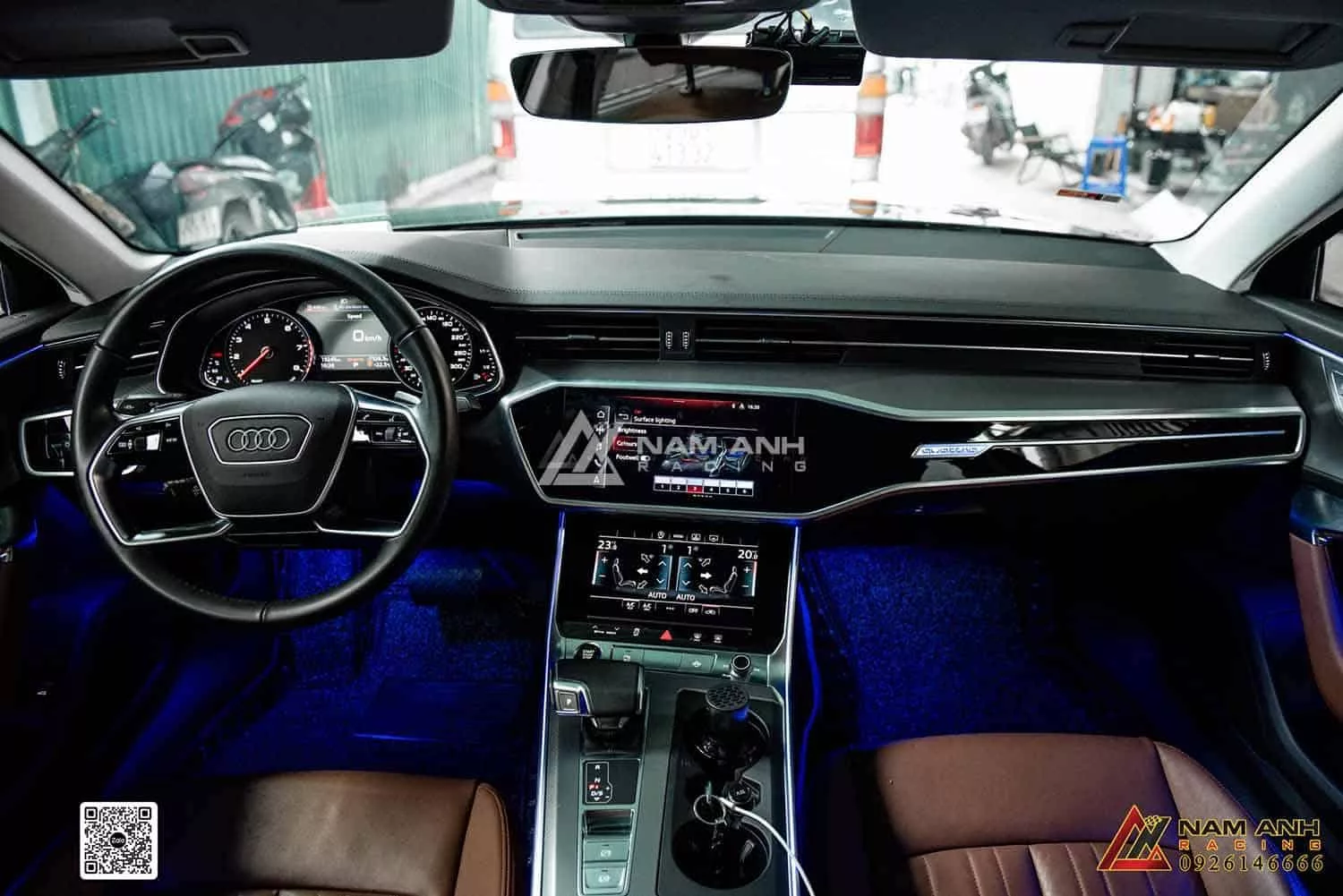 Nâng cấp không gian nội thất Audi A6 với ánh sáng LED hiện đại và tinh tế