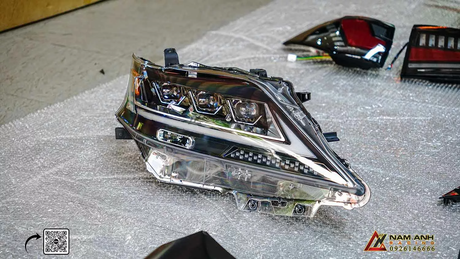 Cụm đèn pha full LED tích hợp AHS
